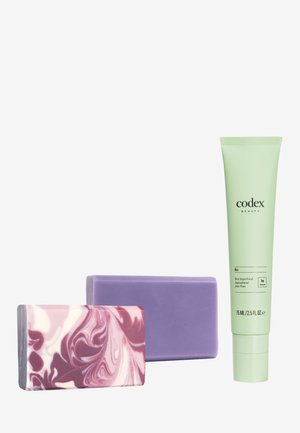 BIA PAMPER CARE KIT - Huidverzorgingsset - -