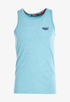 Lyseblå tanktop lavet af tekstureret stof, med rund halsudskæring og logo i mørkeblåt på venstre brystområde.