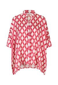 Kortärmad blus i lättviktsmaterial, med ett geometriskt rött diamantmönster på vit bakgrund. Öppen krage och avslappnad passform.