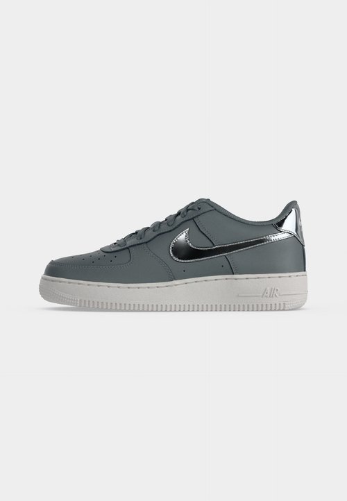 Nike AIR FORCE 1 UNISEX - Trainers - smoke grey/metallic silver-coloured/vast grey — foto 2