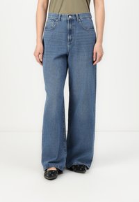ONLY - ONLHOPE WIDE LEG - Wide leg - medium blue denim Miniatyrbilde 1