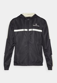 Unselected, black/wood ash