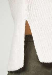WEEKEND MaxMara Sweter