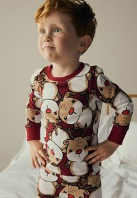 Next CHRISTMAS SET REGULAR FIT - Set lenjerie de noapte - red reindeer