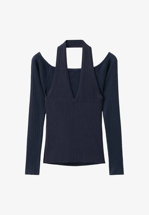 Top tricotat bleumarin cu dungi, cu mâneci lungi, având umerii decupați și o bretea adâncă în formă de halter în jurul gâtului.