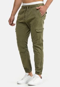 INDICODE JEANS LEVI - Reisitaskuhousut - army