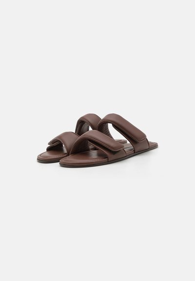 GIABORGHINI JULIANNE - Tagant lahtised kingad - brown