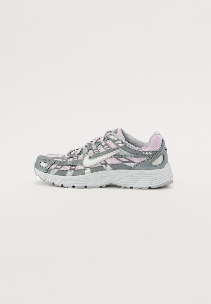 Nike Sportswear - P-6000 - Baskets basses - doll/white/smoke grey/metallic silver, Agrandir