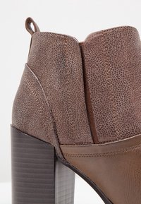Anna Field Botines - brown