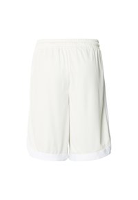 Bílé sportovní šortky s elastickým pasem, hladkým povrchem a kontrastním bílým lemem na spodním okraji. Jednoduchý design, bez kapes.