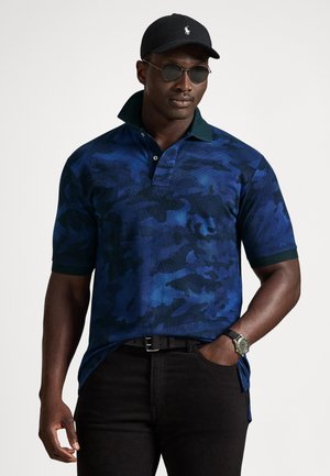 CAMO-PRINT MESH POLO SHIRT - Bluză polo - spy