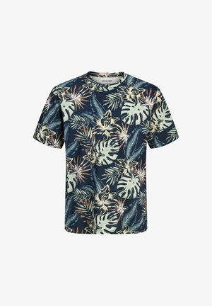 Tengerészkék rövid ujjú póló trópusi virágmintával, bézs, zöld és narancssárga levelekkel és virágokkal.