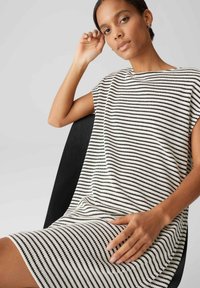OPUS REGULAR FIT STRIPES - Strickkleid - black
