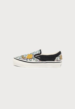 Vans, CLASSIC SLIP ON 98 - Tenisky - cardigan black/white