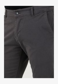 Kijelölve, anthracite