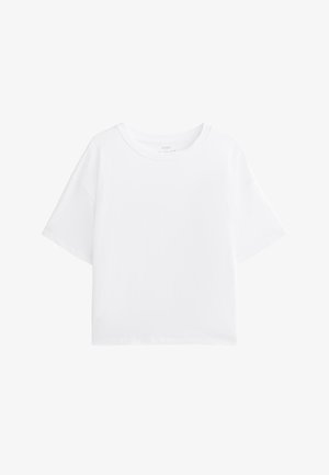 Bílá krátká tričko s krátkým rukávem a kulatým výstřihem, vyrobené z hladkého materiálu. Uvolněný střih a jednoduchý design bez vzorů či dalších detailů.