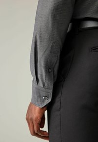 Next TEXTURED TRIMMED REGULAR FIT SINGLE CUFF - Camisa - grey double collar