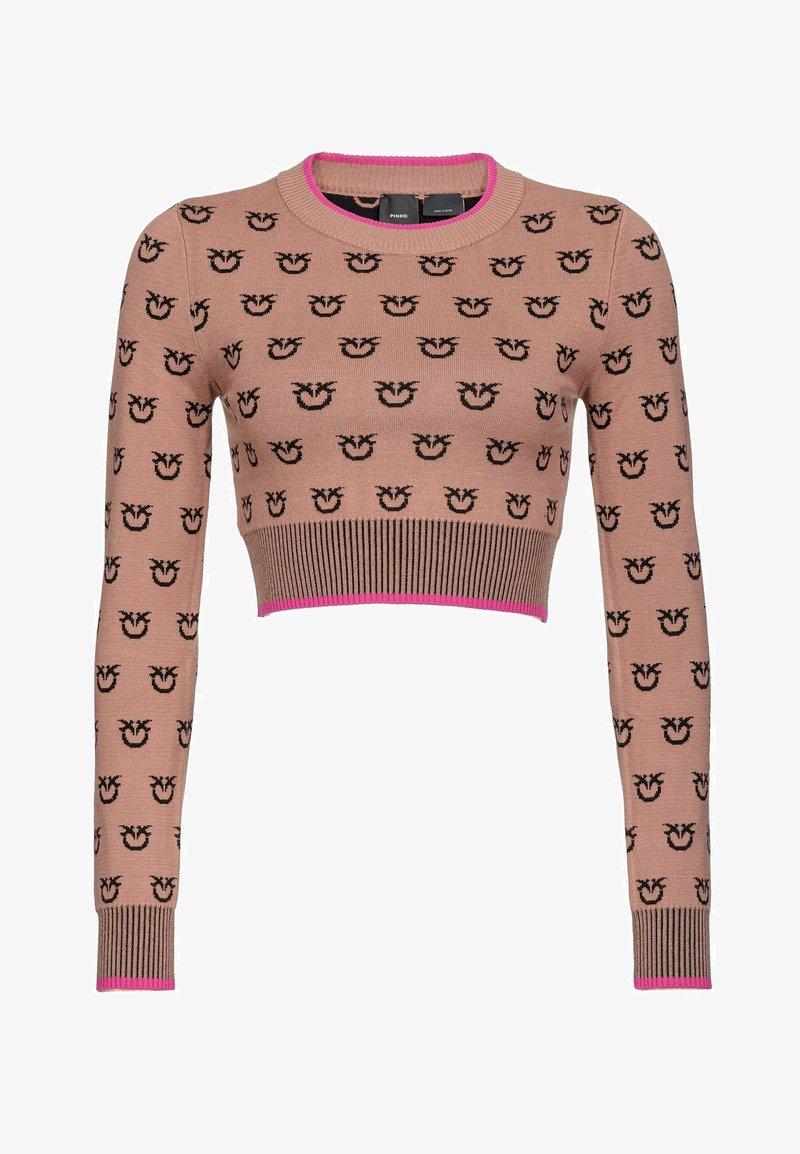 Pull court marron clair avec motif logo noir répétitif, col rond, ourlet et poignets côtelés, détails de bordure rose.