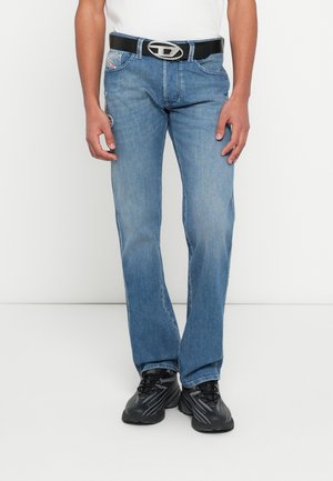 LARKEE S - Egyenes szárú farmer - blue denim