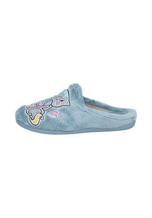 Zapatilla suave azul, tipo slip-on, con diseño de gato de dibujos animados y corazón rosa, textura de felpa y suela azul clara.