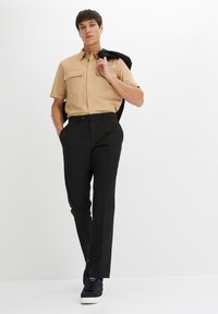 bonprix REGULAR FIT BAUKASTEN BUSINESS STRAIGHT - Chino - black