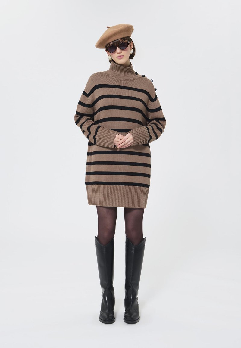 Jupe Tara Jarmon Taille 38 Marron Taupe - Style évasée Genou, Occasion Très Bon état