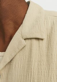 Jack & Jones JORLUKE CRINKLE RESORT SHIRT - Chemise - fields of rye