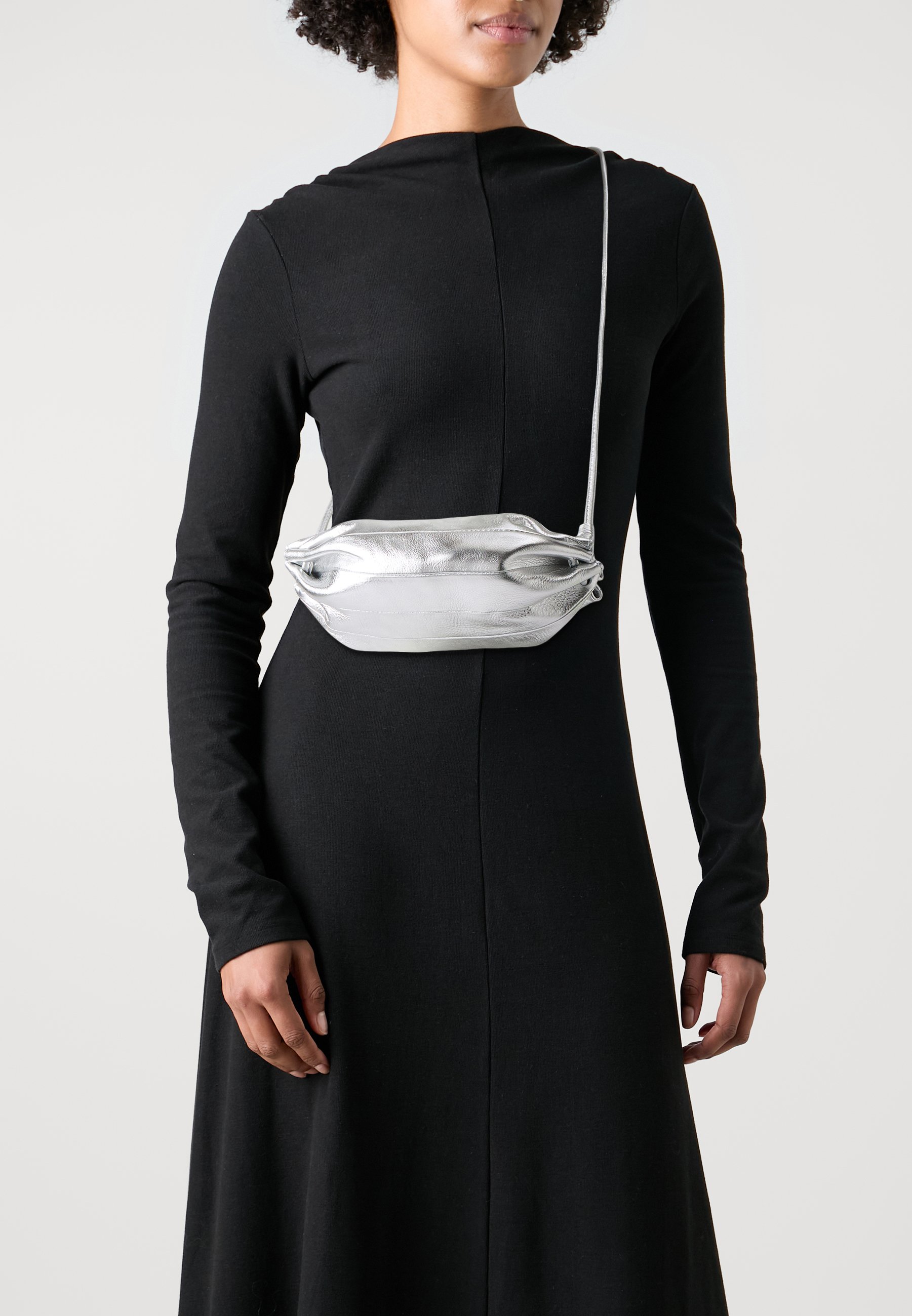 Marimekko PIKKU KARLA SHOULDER BAG - Cross body bag - silver 