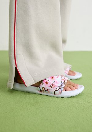 VICTORI ONE SLIDE - Mules - white