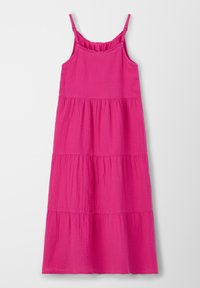 Vestido largo de color rosa en capas con tirantes ajustables; hecho de tejido texturizado; cuenta con detalles fruncidos en el cuerpo y una silueta fluida.