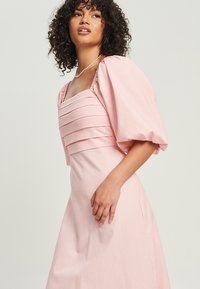 TUSSAH ROSANNA  - Vestito casual - pale pink