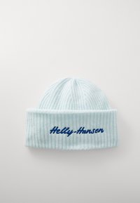 Lichtblauwe geribbelde gebreide beanie met een omgeslagen rand, voorzien van blauwe geborduurde tekst "Helly-Hansen" aan de voorkant.