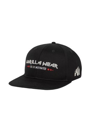 Zwarte snapback pet met platte klep, witte tekst "GORILLA WEAR", rode sterren, de slogan "FOR THE MOTIVATED" en een klein gorillalogootje aan de zijkant.