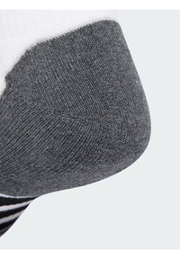 Thumbnail Image 3