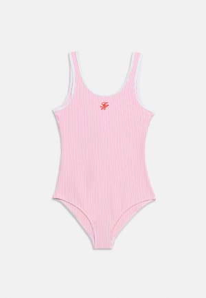 Ολόσωμο μαγιό με ροζ και λευκές κάθετες ρίγες, στρογγυλή λαιμόκοψη και κόκκινο κεντημένο λογότυπο στο κέντρο μπροστά.