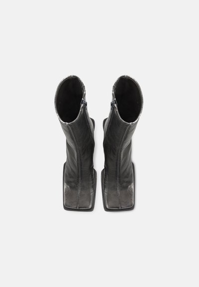 MIISTA BRENDA - Klasszikus bokacsizmák - brush off metal