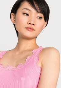 Rosemunde BABETTE U NECK - Top - bubblegum pink