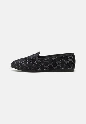 Loafers - black