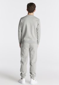 SIKSILK Sudadera - grey marl