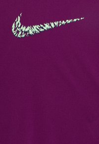 Nike Performance UNISEX - Camiseta deportiva - viotech
