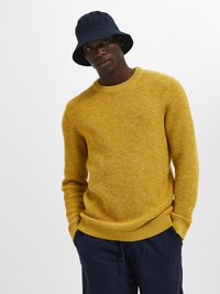Selected Homme SLHVINCE BUBBLE CREW NECK - Pulover - cocoon honey twist