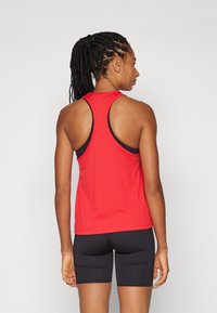adidas Performance TRAIN ESSENTIALS MINIMAL BRANDING RACERBACK - Débardeur - pure ruby/black