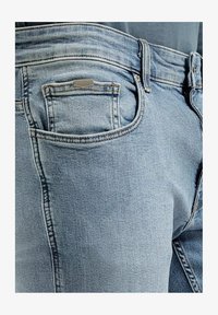 Wybrany, jasnoniebieski denim