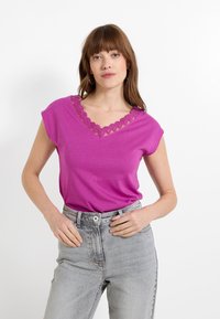 Non sélectionné, pivoine