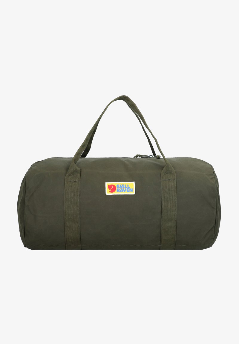 Sac de sport vert olive de forme arrondie, fabriqué en matériau durable. Il est équipé de deux poignées robustes et d'un logo coloré de Fjällräven.