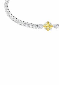 Pulsera de plata con piedras preciosas redondas transparentes y una sola gema amarilla de corte cuadrado en el centro.