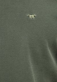 Nem kiválasztott, grün