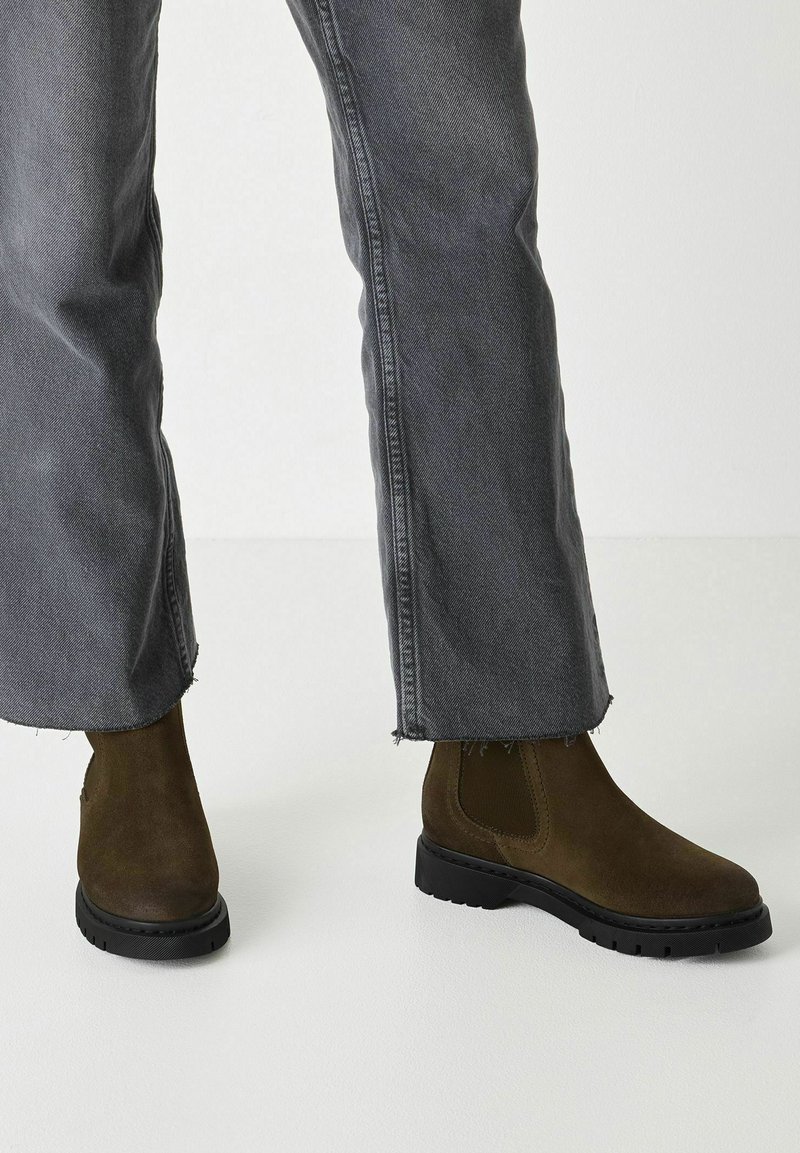 Tamaris Botines - olive suede