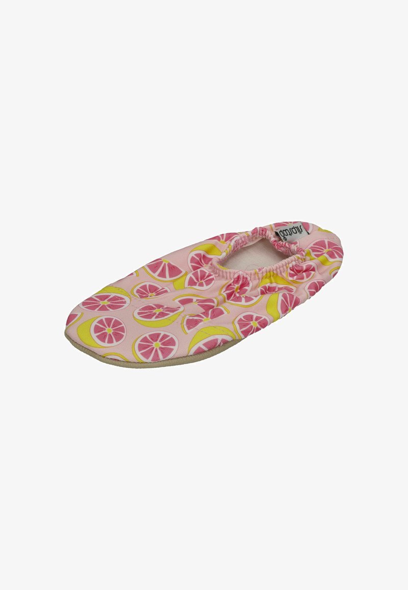 Cotton slipper with a pink background, featuring a lemon and pink citrus pattern, elastic opening, and a soft beige sole.