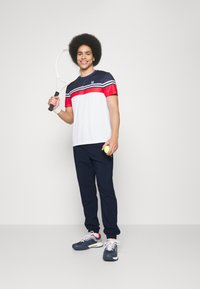 Fila PANTS WESTLEY - Treniņtērpa apakšdaļas - navy